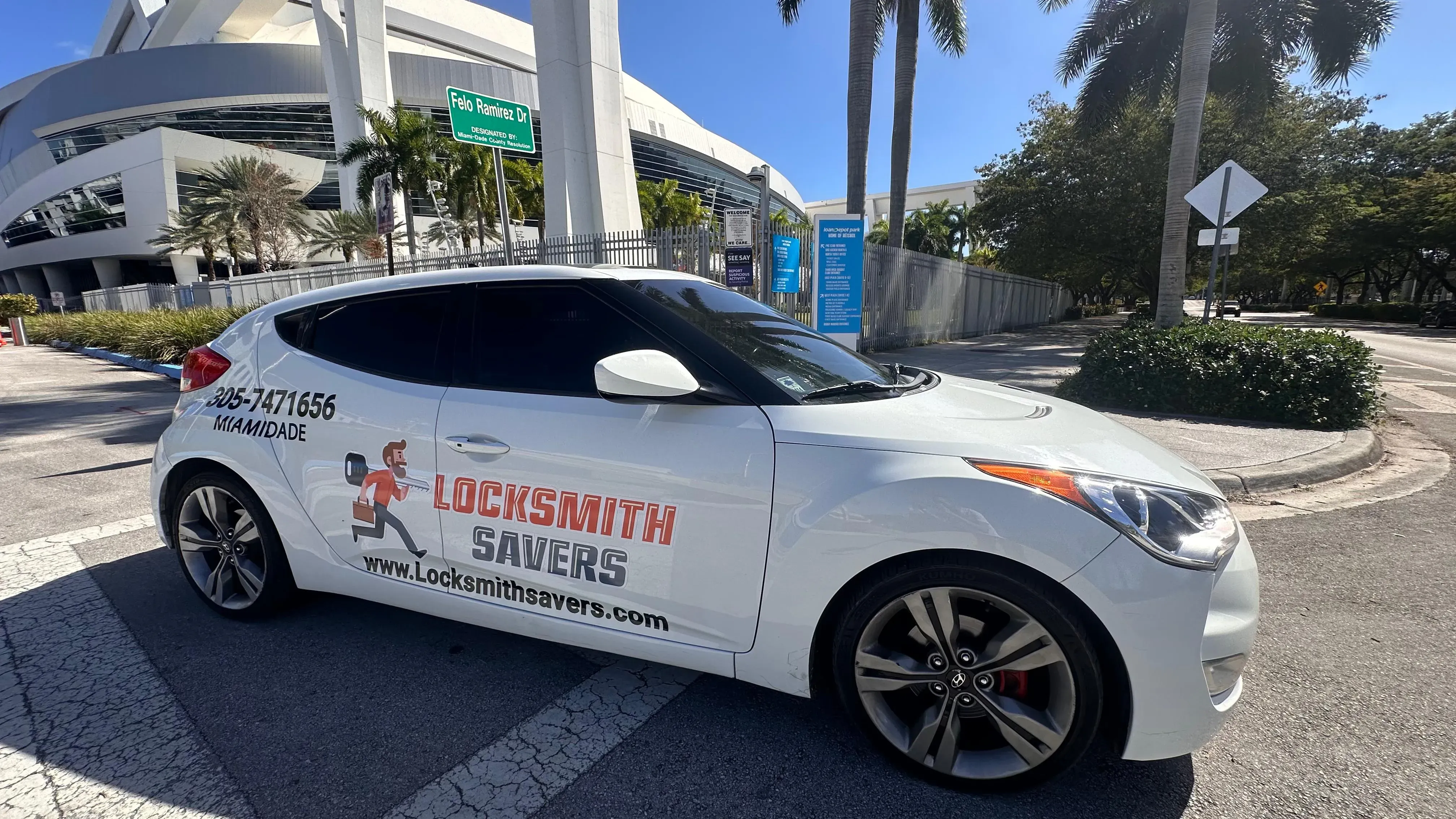 Locksmith Savers branded vehicle on call in Miami-Dade